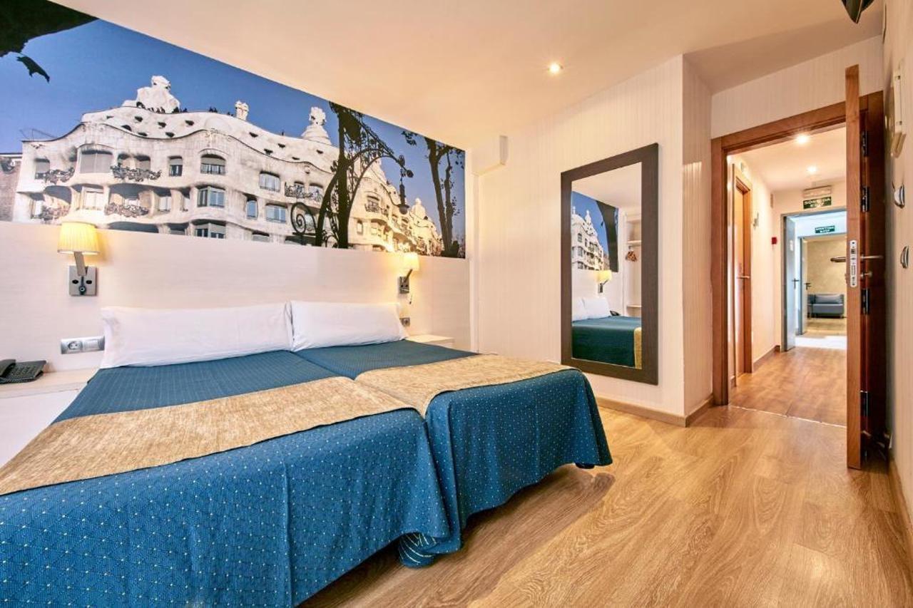 Hotel Transit Barcelona Luaran gambar