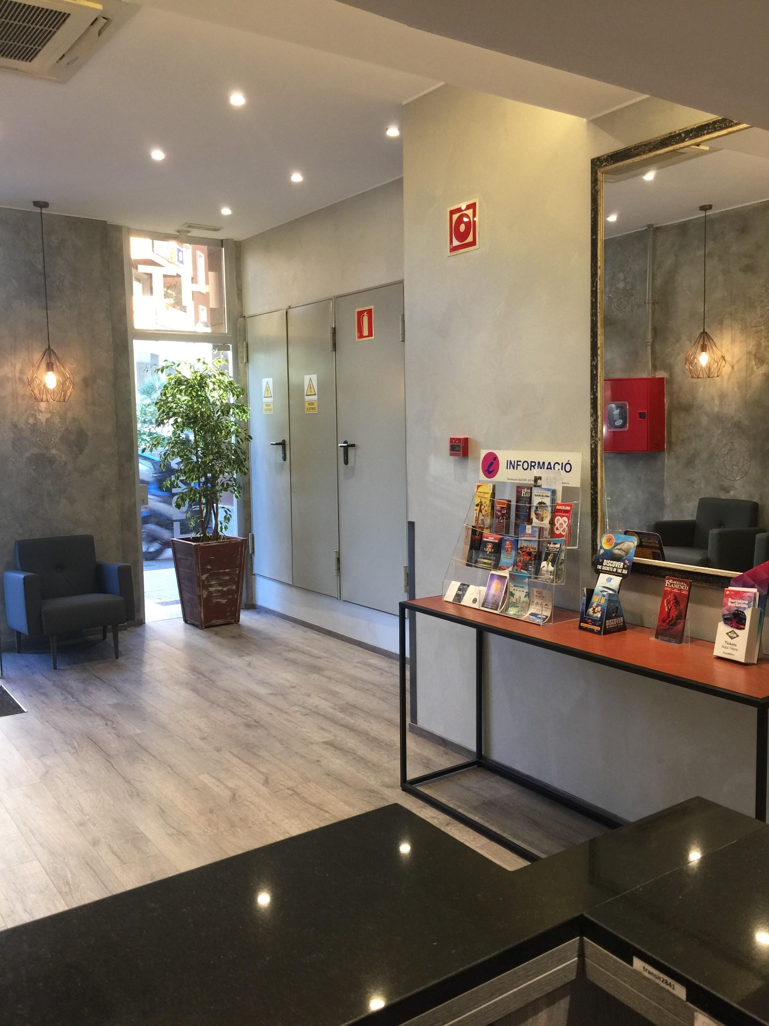 Hotel Transit Barcelona Luaran gambar