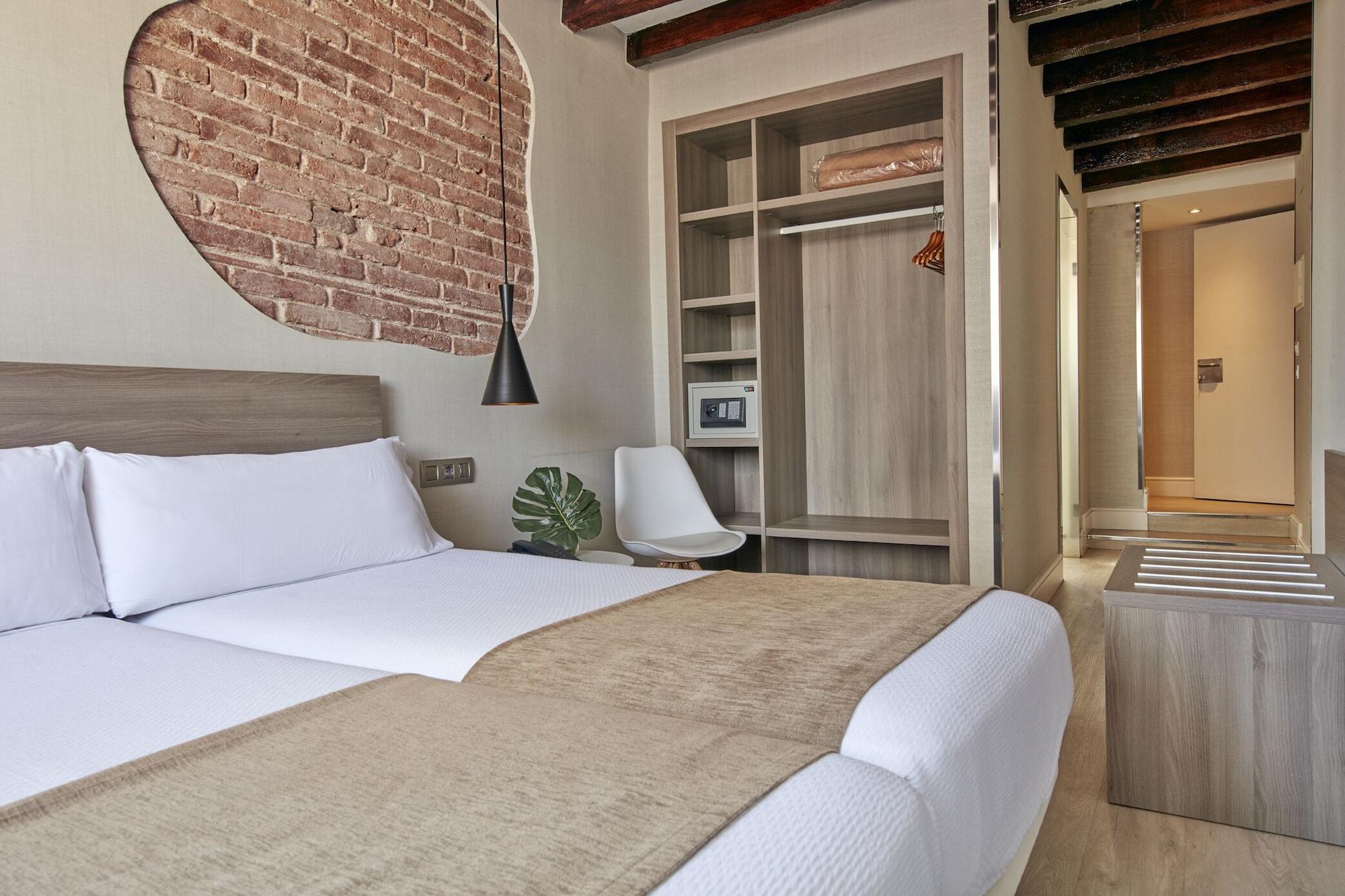 Hotel Transit Barcelona Luaran gambar