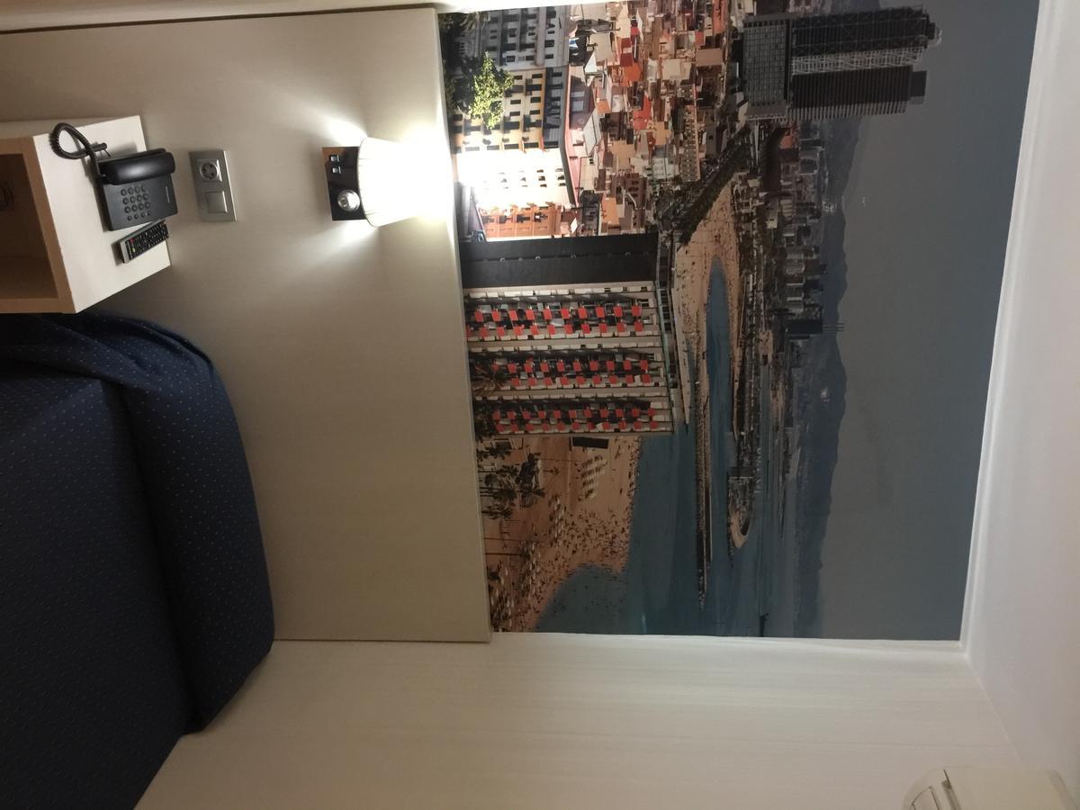 Hotel Transit Barcelona Luaran gambar