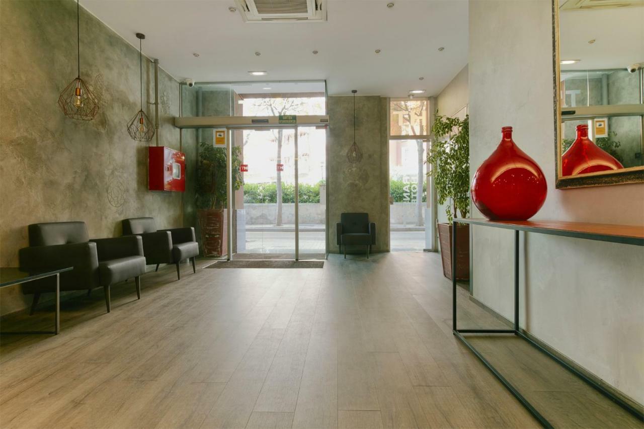 Hotel Transit Barcelona Luaran gambar