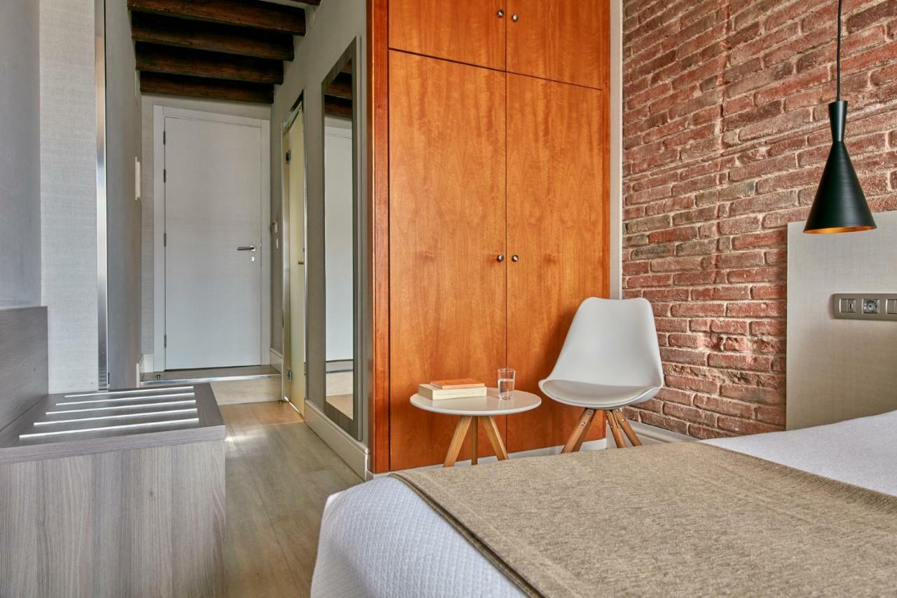 Hotel Transit Barcelona Luaran gambar