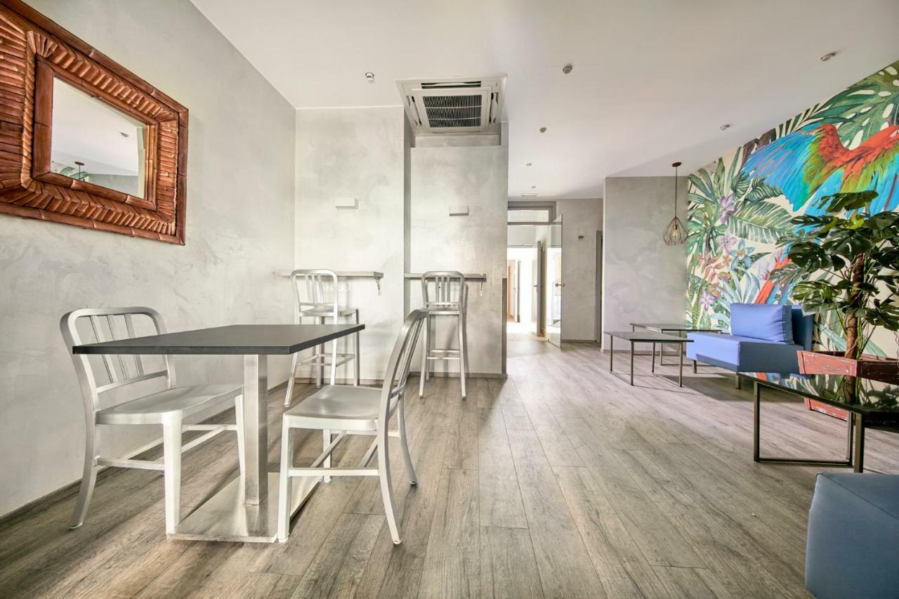 Hotel Transit Barcelona Luaran gambar